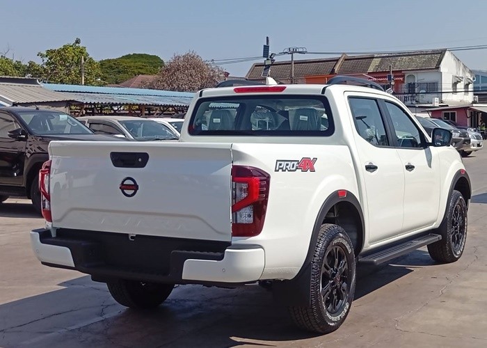 Used 6
                    NISSAN
                     for Sale Image