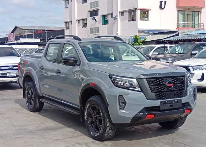 Used 6
                    NISSAN
                     for Sale Image