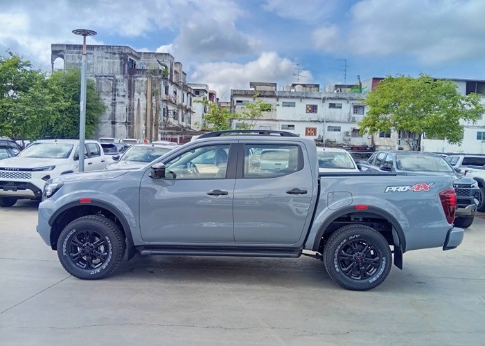 Used 6
                    NISSAN
                     for Sale Image