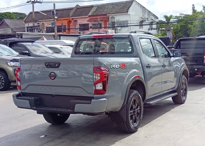 Used 6
                    NISSAN
                     for Sale Image