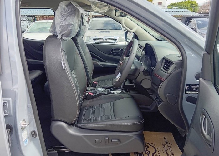 Used 6
                    NISSAN
                     for Sale Image