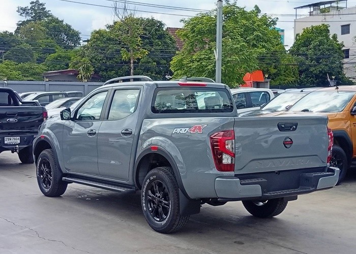 Used 6
                    NISSAN
                     for Sale Image