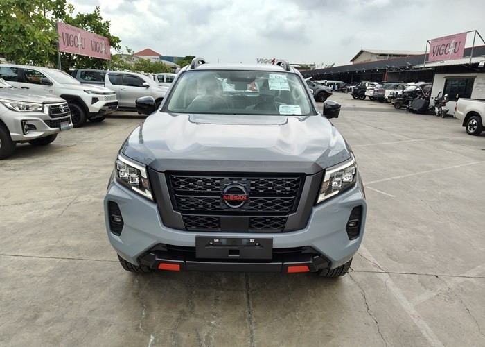 Used 6
                    NISSAN
                     for Sale Image