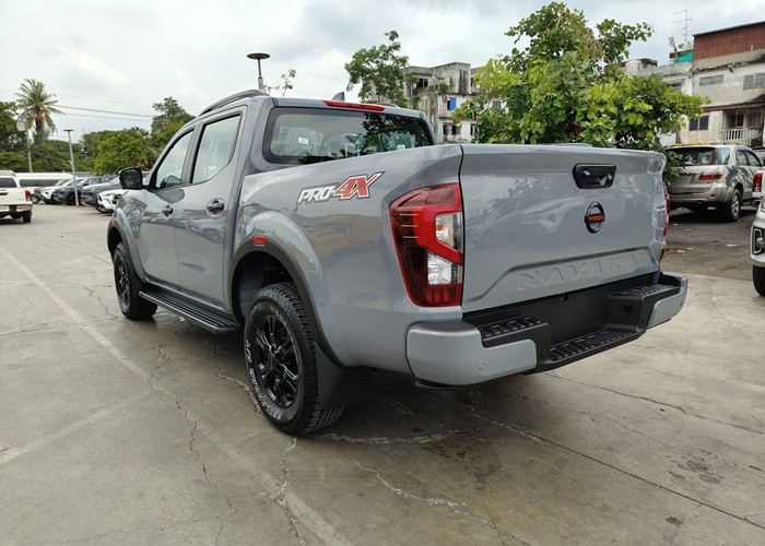 Used 6
                    NISSAN
                     for Sale Image