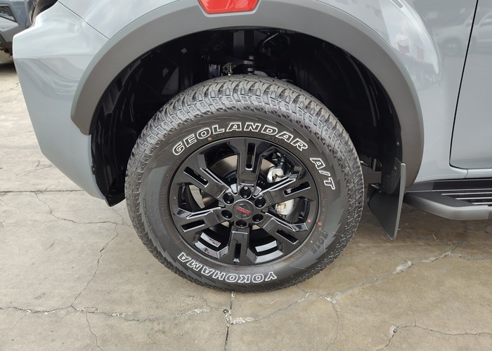 Used 6
                    NISSAN
                     for Sale Image