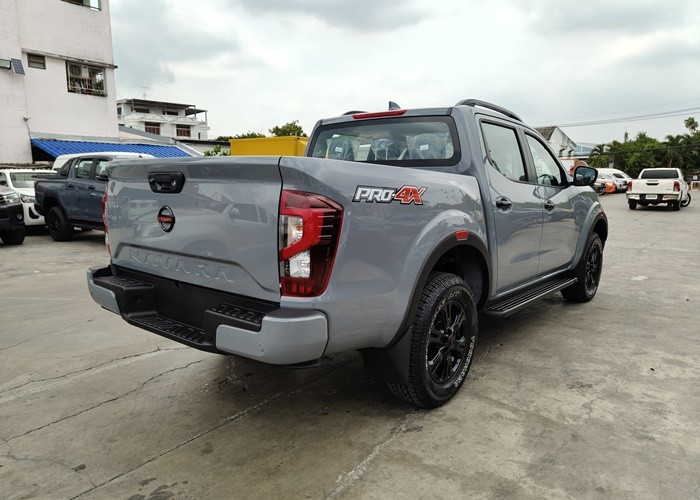 Used 6
                    NISSAN
                     for Sale Image