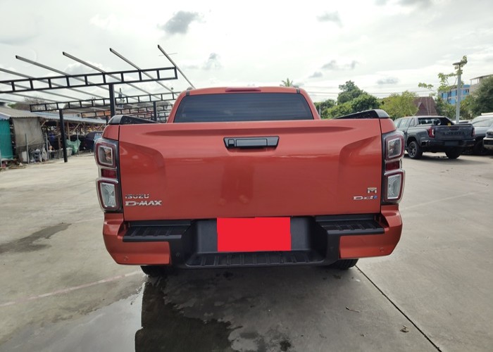 Used 10
                    ISUZU
                     for Sale Image