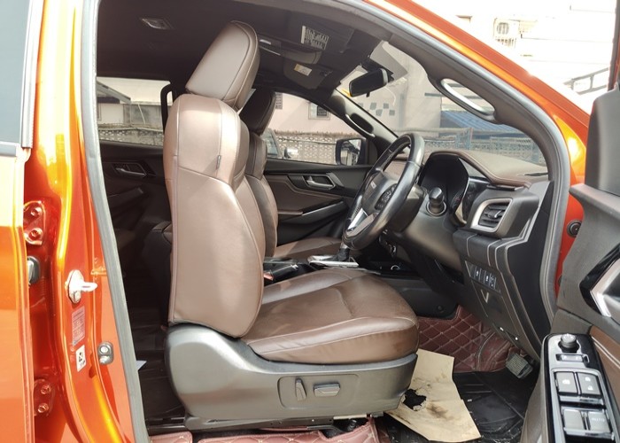 Used 10
                    ISUZU
                     for Sale Image