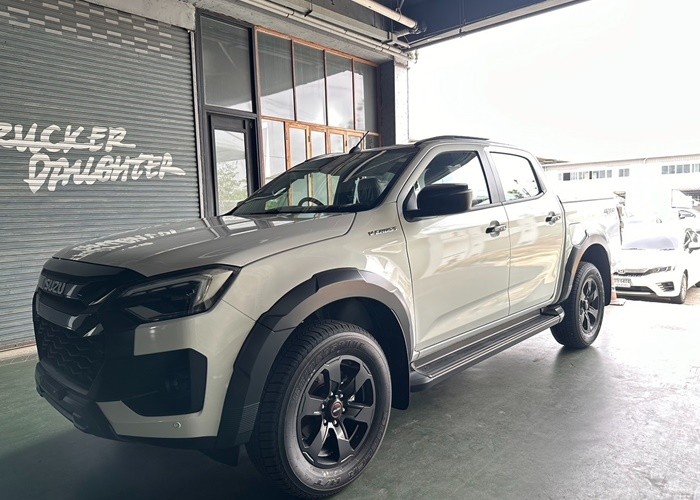 Used 6
                    ISUZU
                     for Sale Image