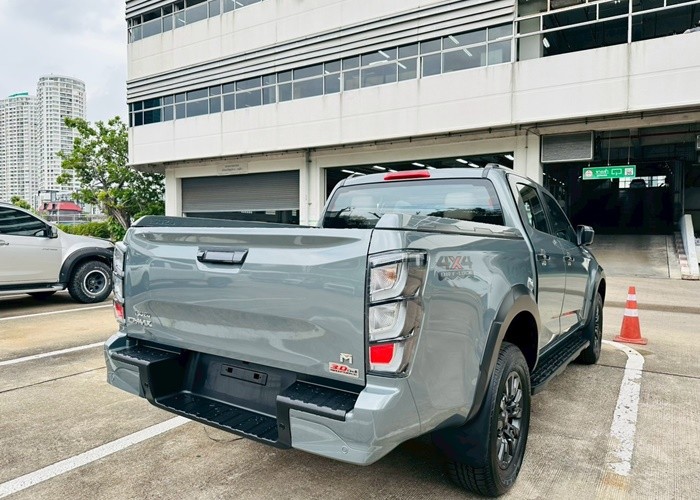 Used 6
                    ISUZU
                     for Sale Image