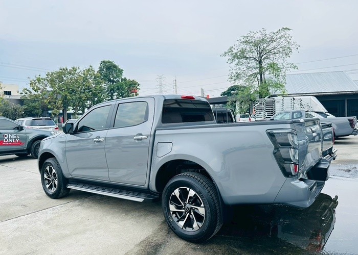 Used 6
                    ISUZU
                     for Sale Image