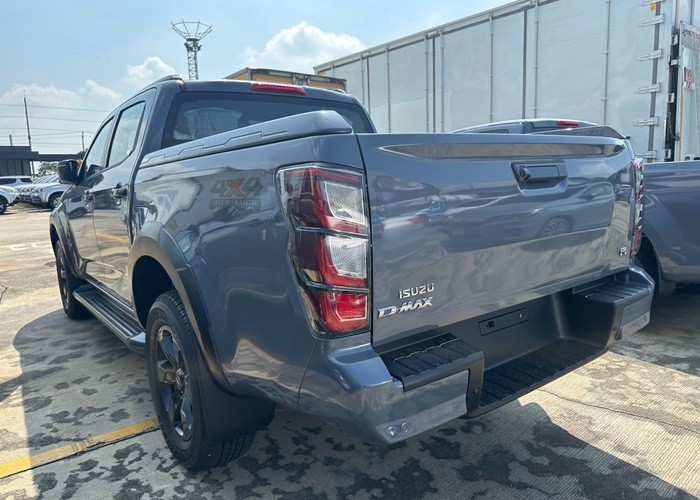 Used 6
                    ISUZU
                     for Sale Image