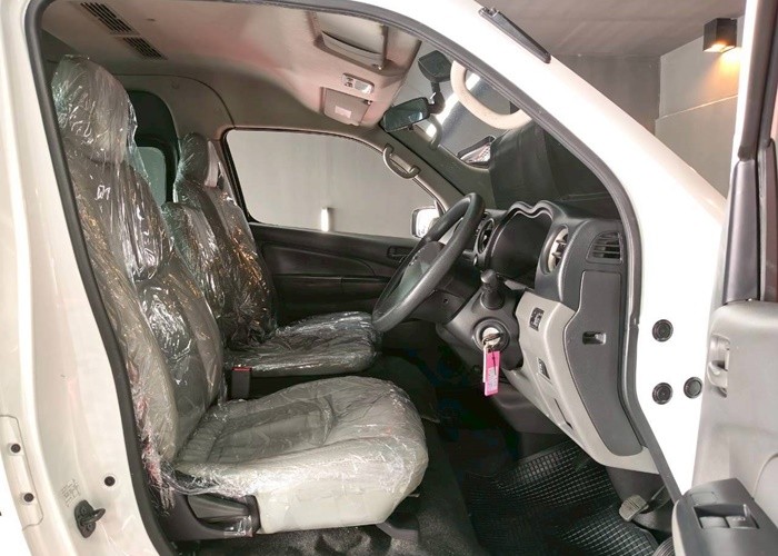 Used 4
                    NISSAN
                     for Sale Image