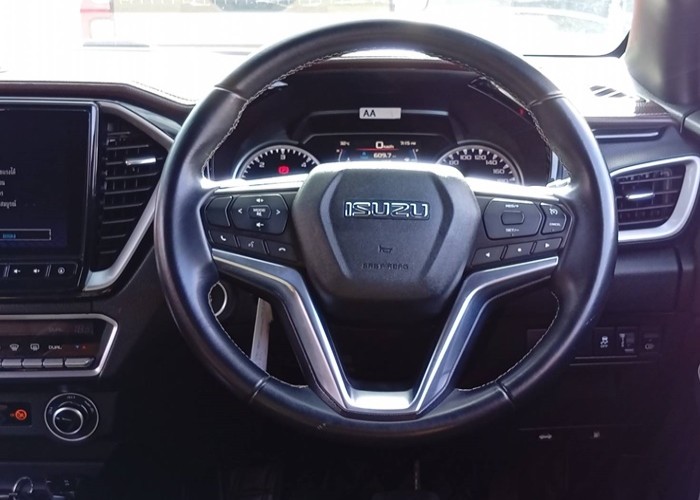 Used 7
                    ISUZU
                     for Sale Image