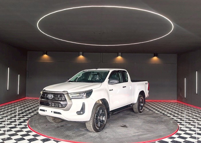 Used 12
                    TOYOTA
                     for Sale Image