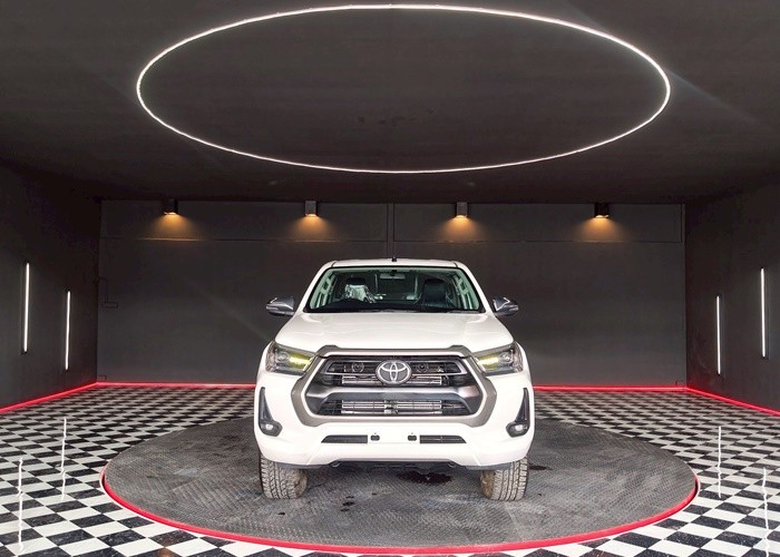 Used 12
                    TOYOTA
                     for Sale Image