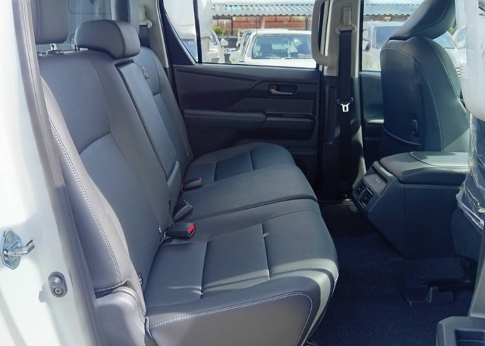 Used 5
                    TOYOTA
                     for Sale Image