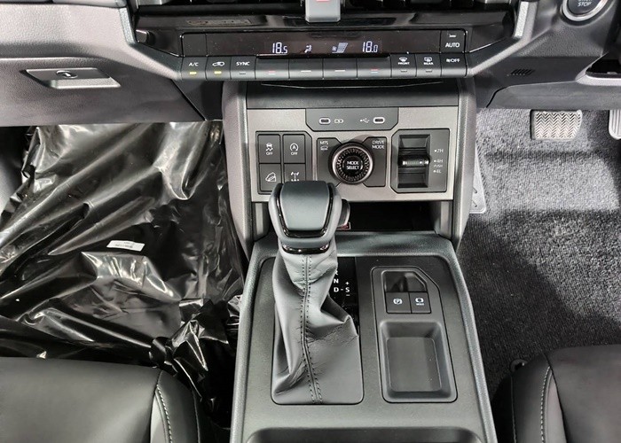 Used 5
                    TOYOTA
                     for Sale Image