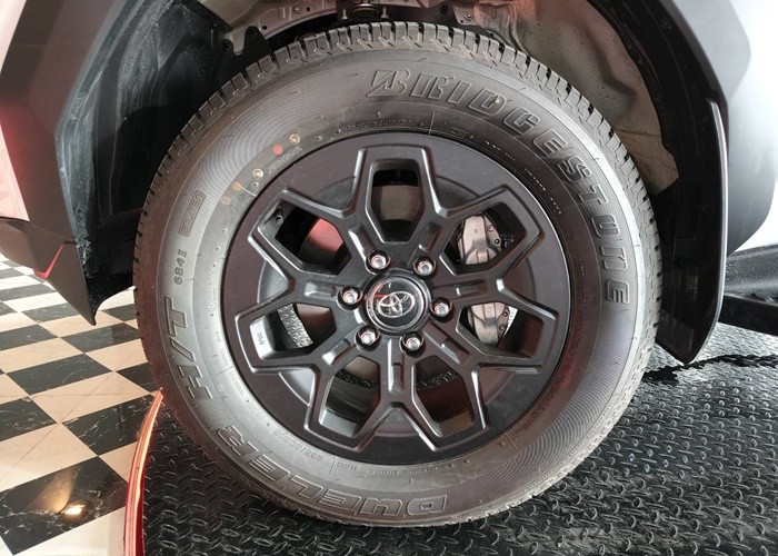Used 5
                    TOYOTA
                     for Sale Image