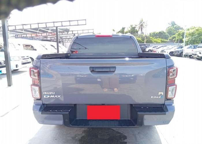 Used 9
                    ISUZU
                     for Sale Image