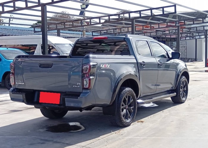 Used 9
                    ISUZU
                     for Sale Image