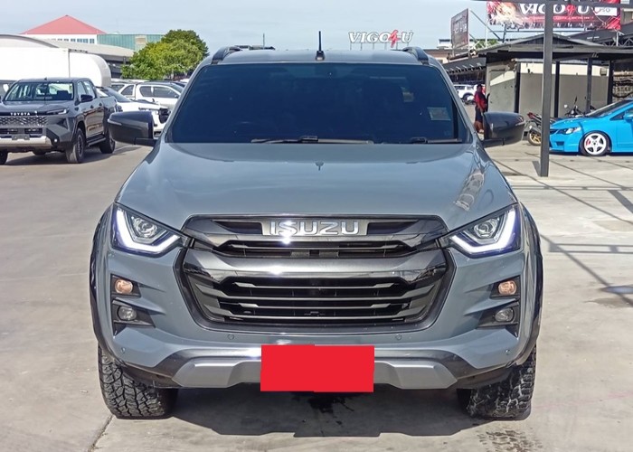 Used 9
                    ISUZU
                     for Sale Image