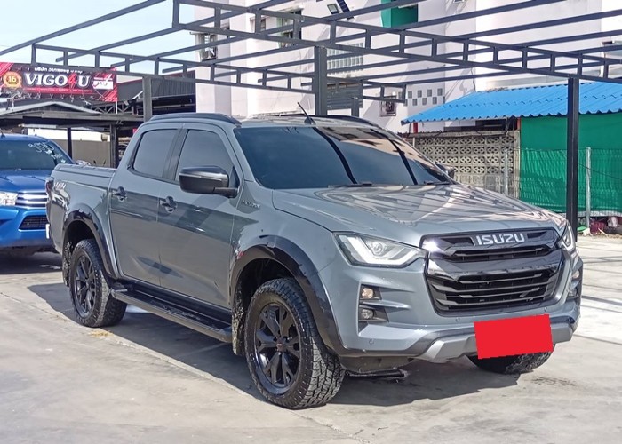 Used 9
                    ISUZU
                     for Sale Image