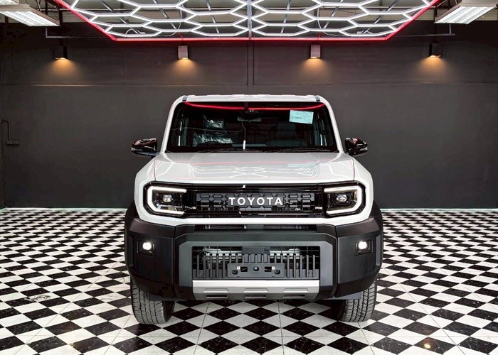 Used 5
                    TOYOTA
                     for Sale Image