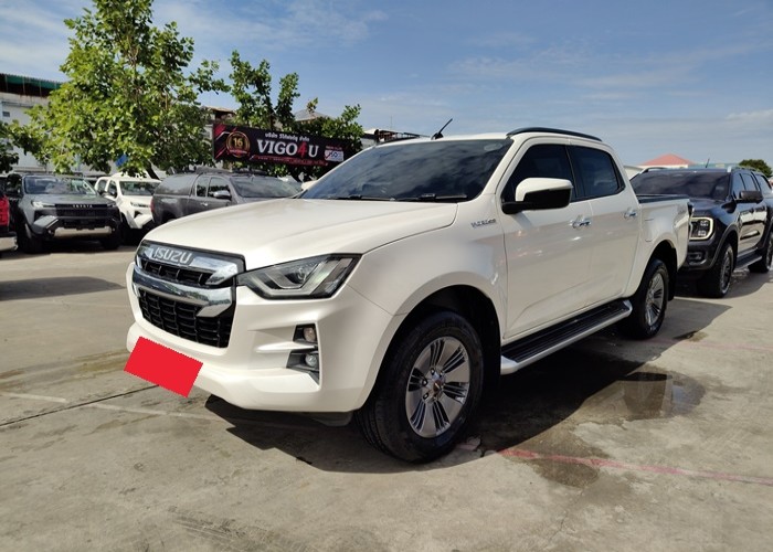 Used 10
                    ISUZU
                     for Sale Image