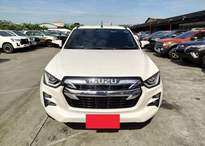 Used 10
                    ISUZU
                     for Sale Image