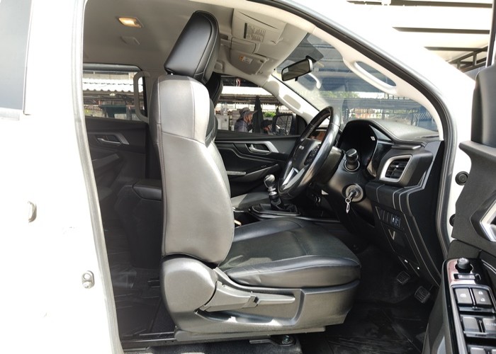 Used 10
                    ISUZU
                     for Sale Image