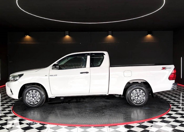 Used 5
                    TOYOTA
                     for Sale Image
