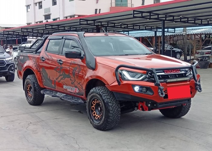 Used 8
                    ISUZU
                     for Sale Image