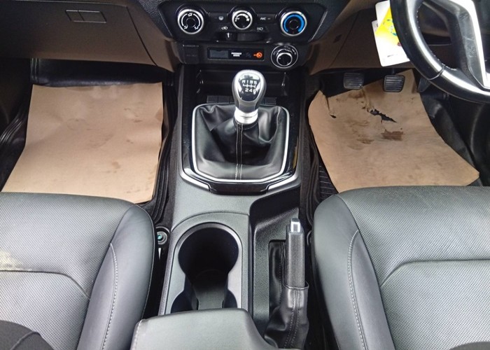 Used 8
                    ISUZU
                     for Sale Image