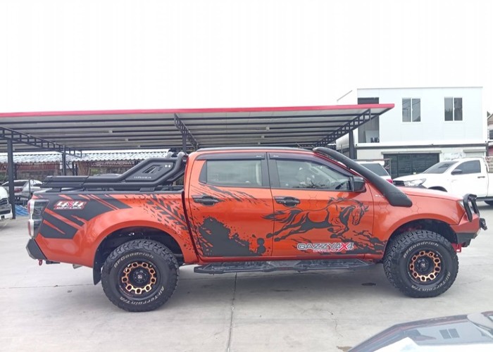 Used 8
                    ISUZU
                     for Sale Image
