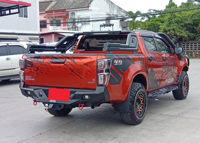 Used 8
                    ISUZU
                     for Sale Image