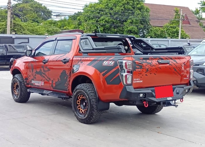 Used 8
                    ISUZU
                     for Sale Image