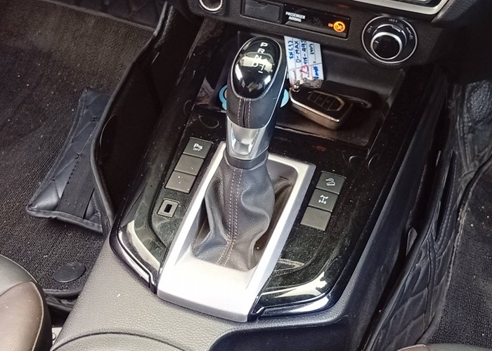 Used 8
                    ISUZU
                     for Sale Image