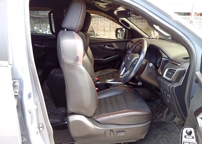 Used 8
                    ISUZU
                     for Sale Image