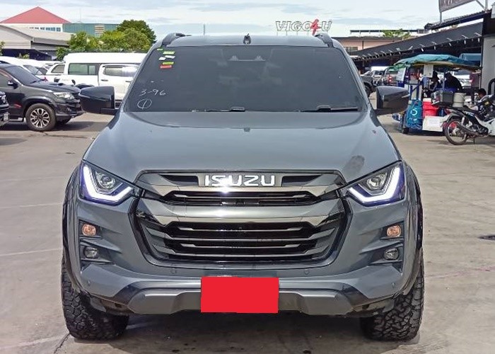 Used 8
                    ISUZU
                     for Sale Image