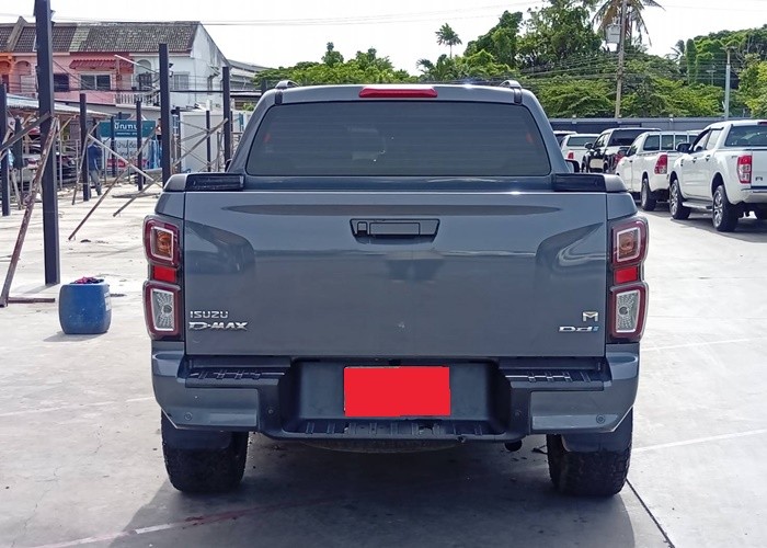 Used 8
                    ISUZU
                     for Sale Image