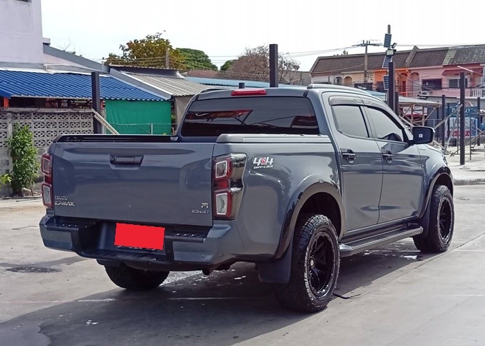 Used 8
                    ISUZU
                     for Sale Image