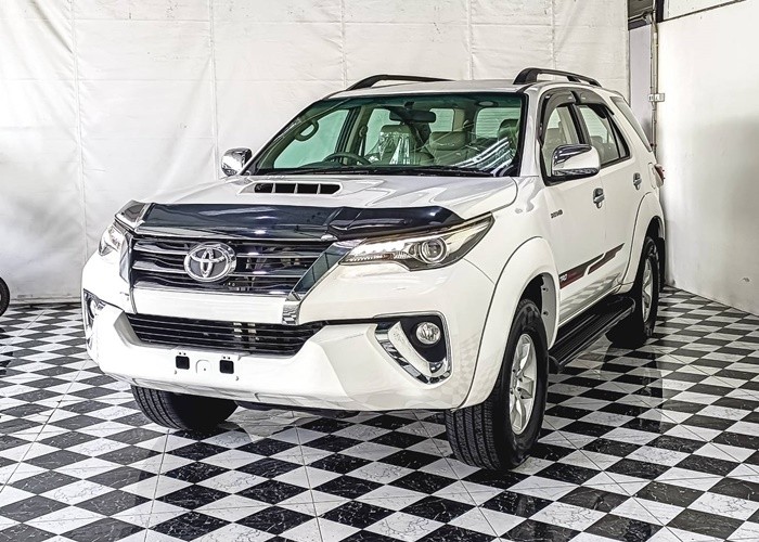 Used 5
                    TOYOTA
                     for Sale Image