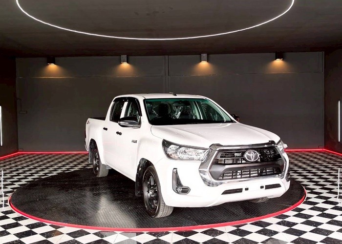 Used 9
                    TOYOTA
                     for Sale Image