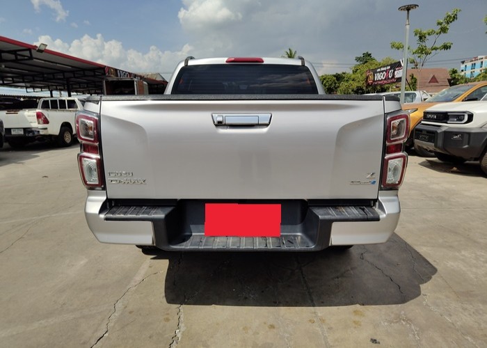 Used 5
                    ISUZU
                     for Sale Image