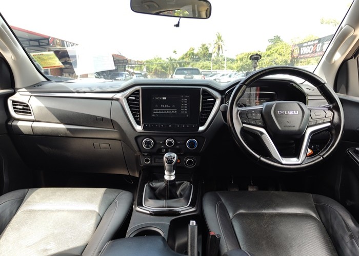 Used 5
                    ISUZU
                     for Sale Image