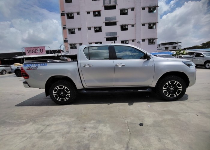 Used 5
                    TOYOTA
                     for Sale Image