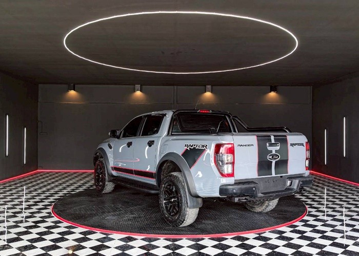Used 9
                    FORD
                     for Sale Image