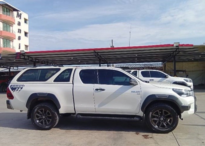 Used 5
                    TOYOTA
                     for Sale Image
