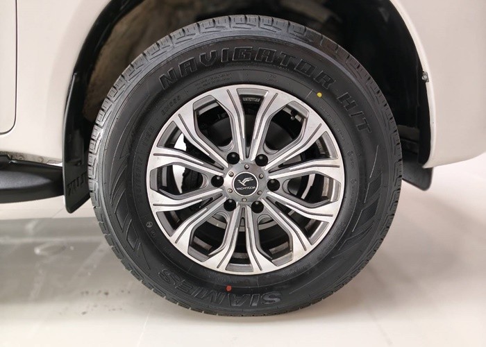 Used 5
                    TOYOTA
                     for Sale Image